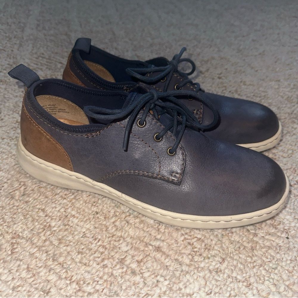 Mens Born Shoes Sneakers size‎ 9.5 EUC